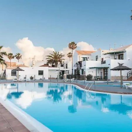 Lovely Apartment Near The Beach With Pool & Wifi 칼레타데푸스테 외부 사진
